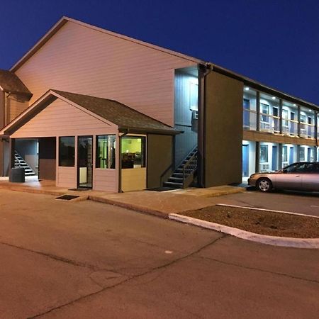 Econo Lodge Inn & Suites Enid Exterior photo